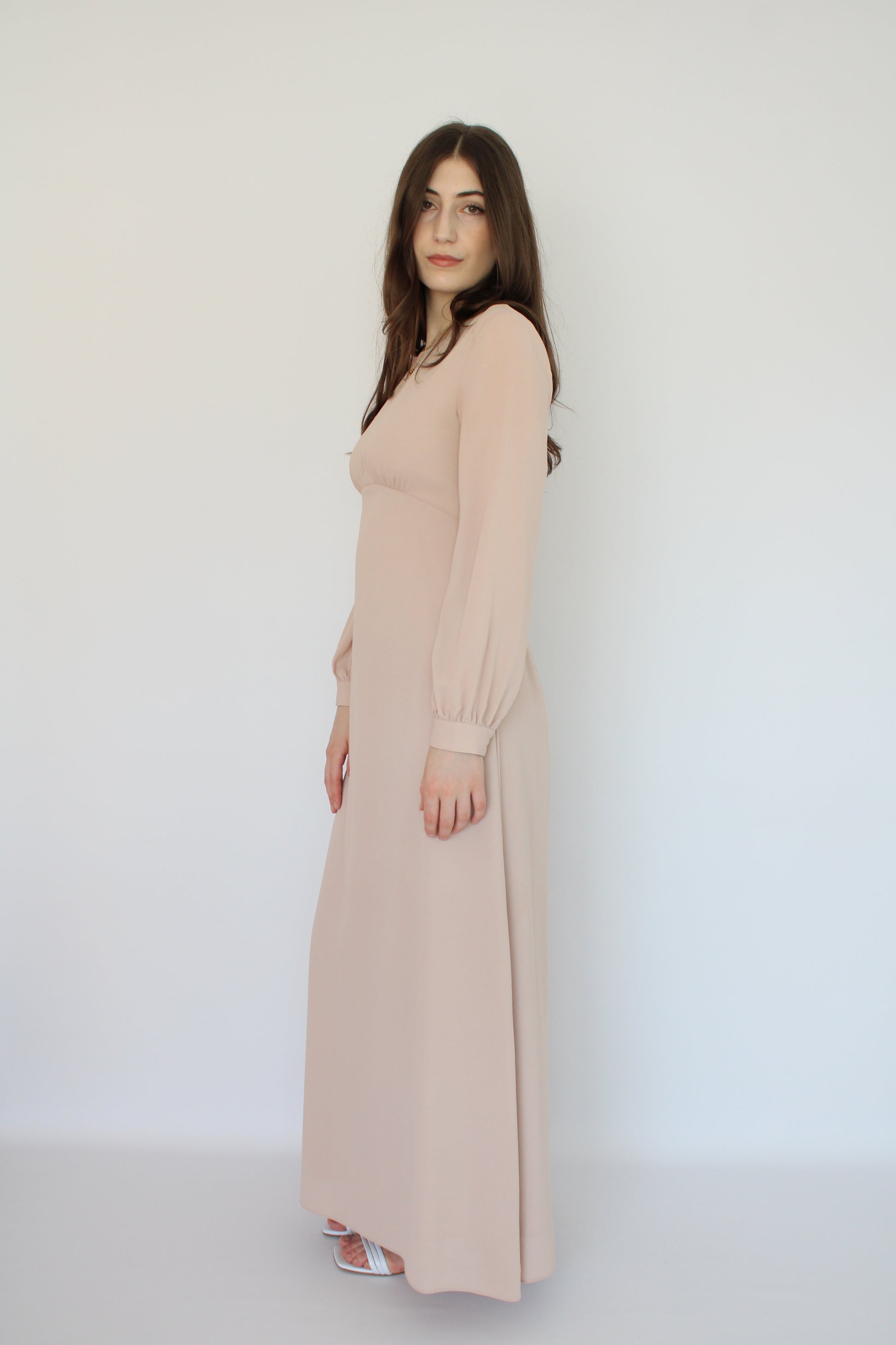 ROBE BEIGE ROSÉ EN CHIFFON