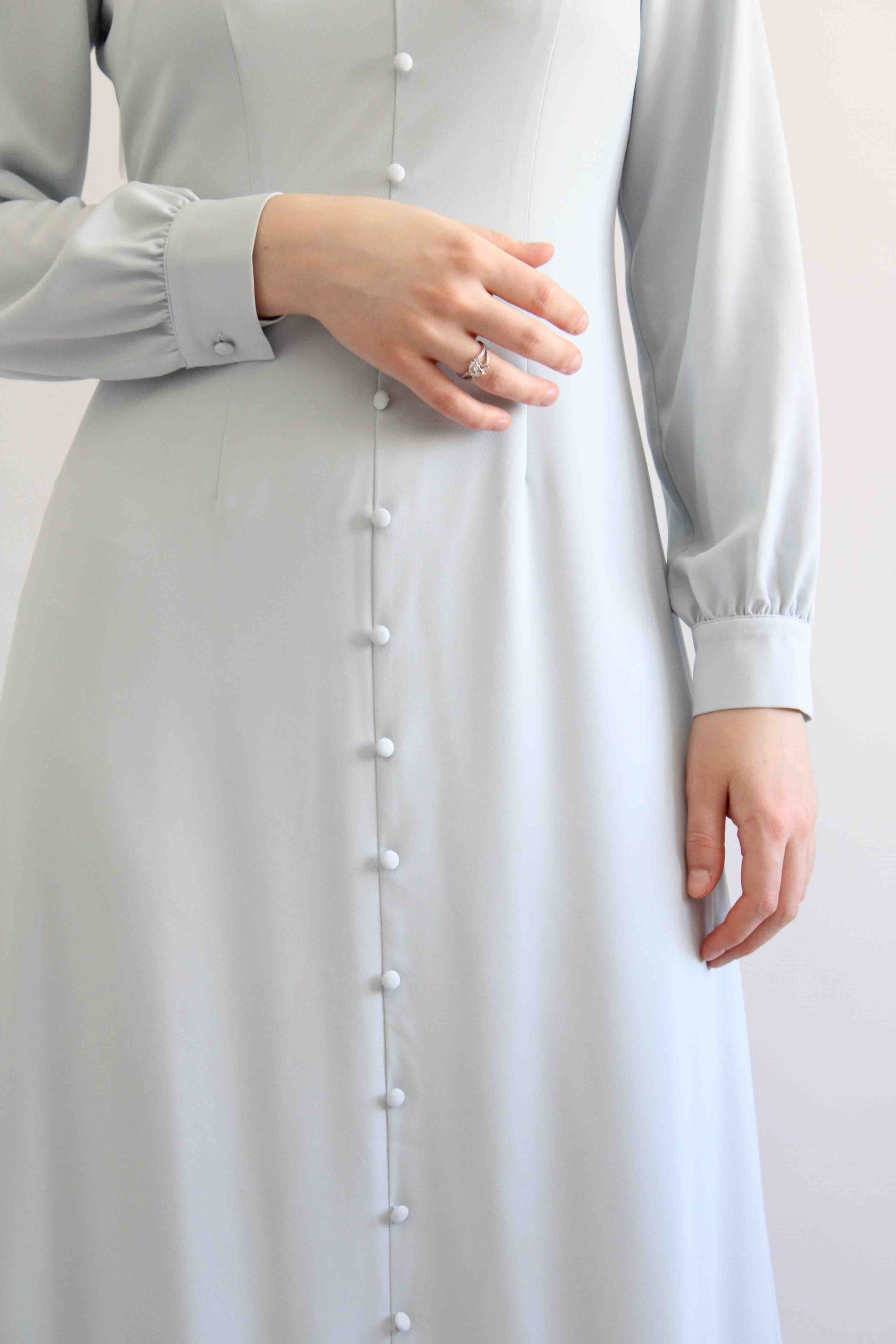 ROBE BLEU À BOUTONS